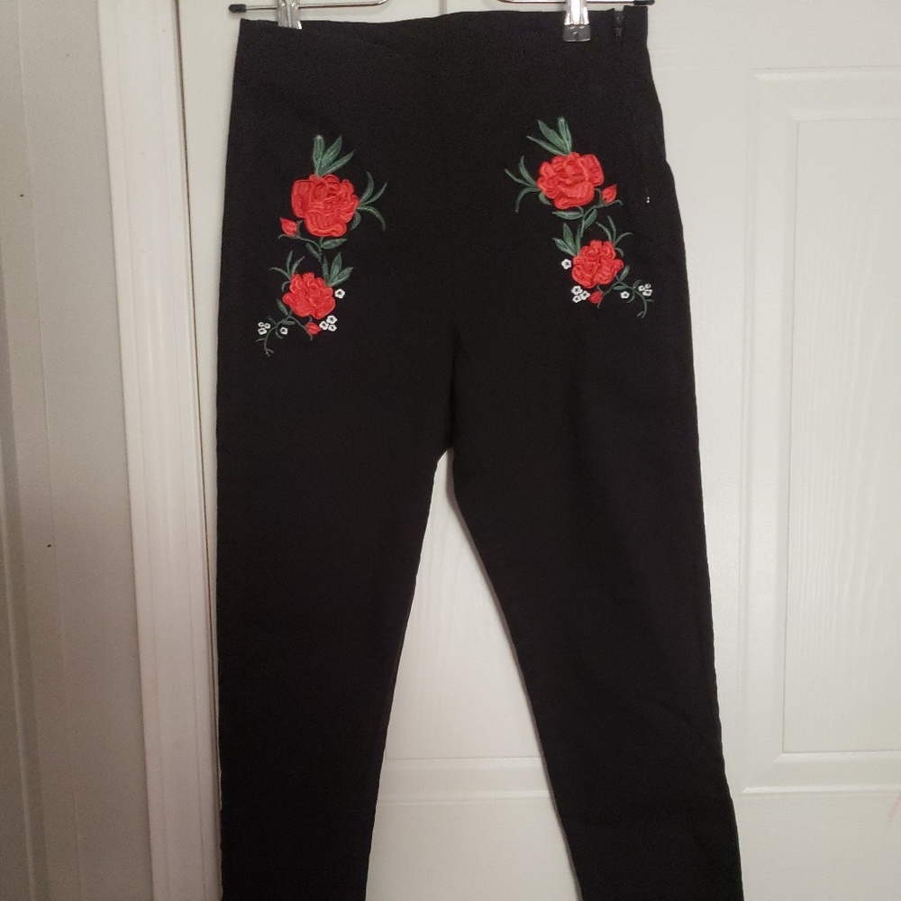 High-waisted pants